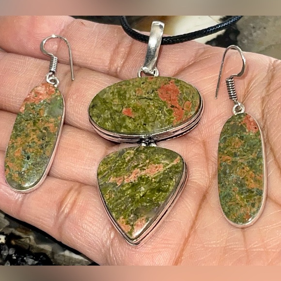 Unakite Jasper Pendant & Earrings Set - Picture 4 of 15
